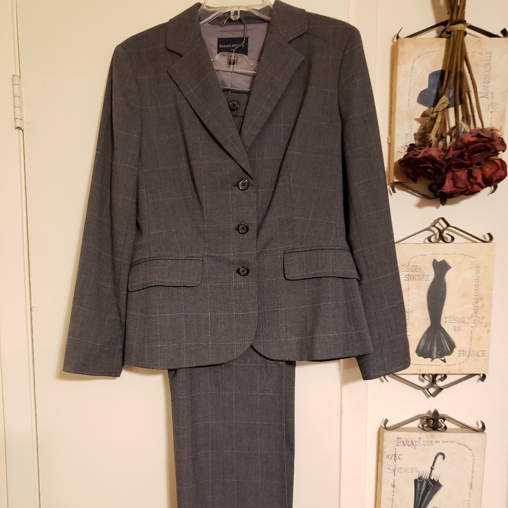 Banana Republic Women's Matching Suit